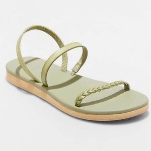NWT Women’s Universal Thread Triple Strap Sandals, Size 7